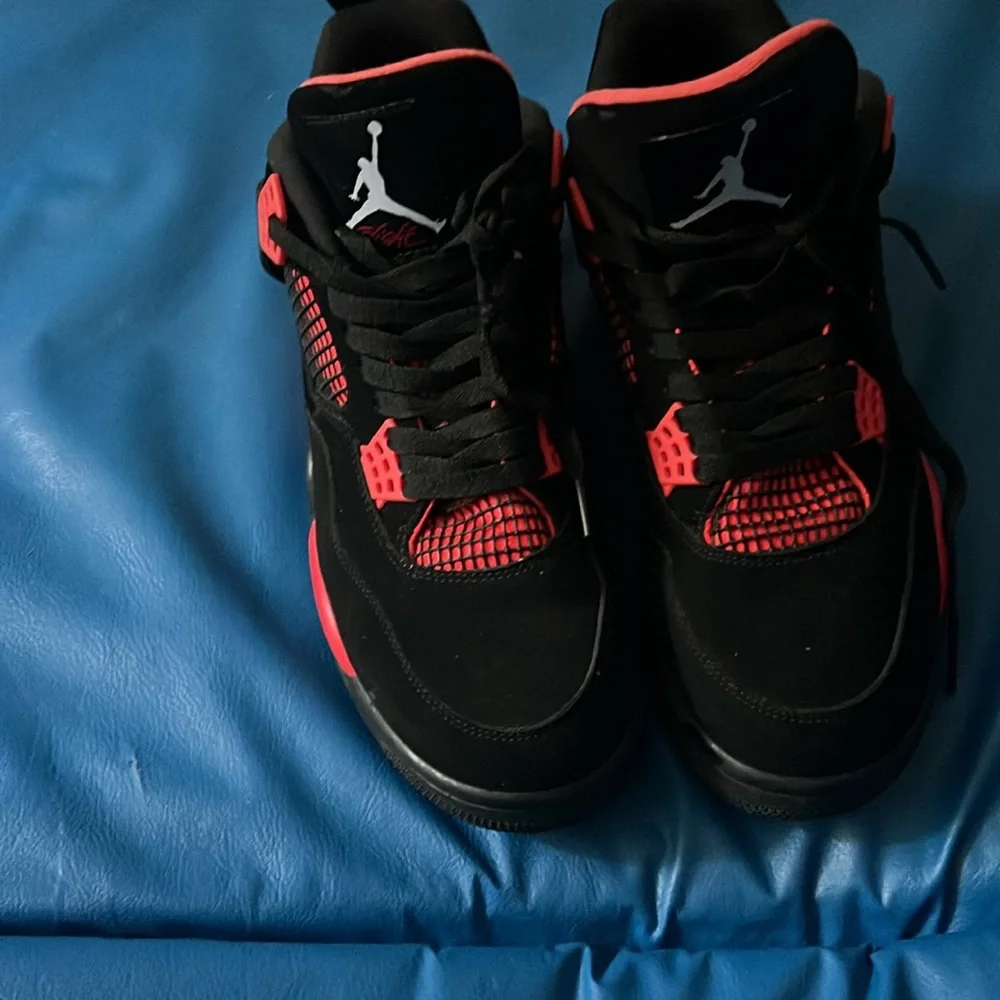 Red thunder 4s - Picture 3 of 5